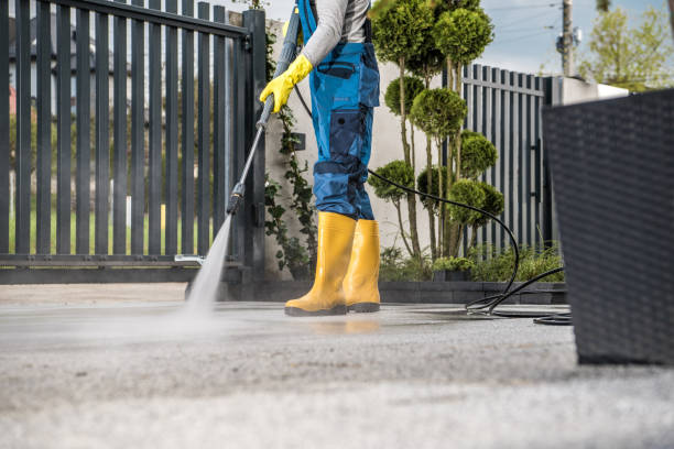 Best Garage Pressure Washing  in Longmont, CO